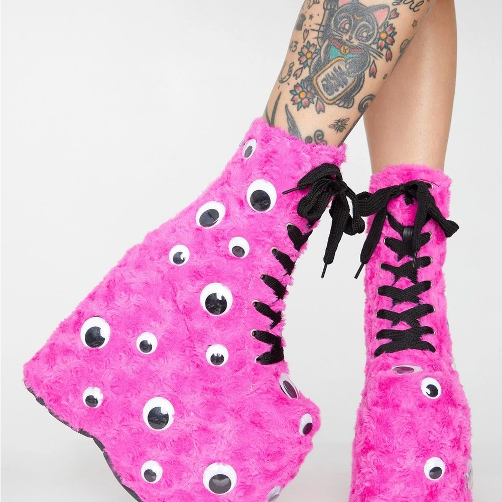 Demonia I C U UV Reactive Platforms